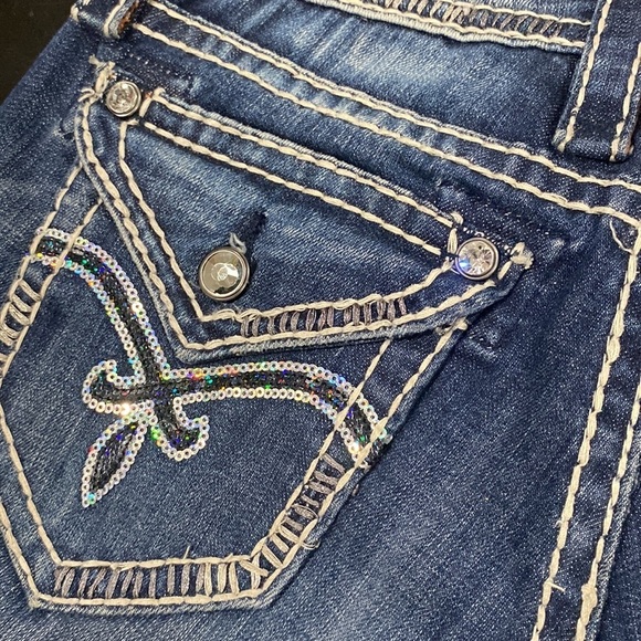 ROCK REVIVAL LUNA MID RISE STRETCHY DENIM SHORTS WEAR CUFFED OR DOWN - Picture 11 of 16